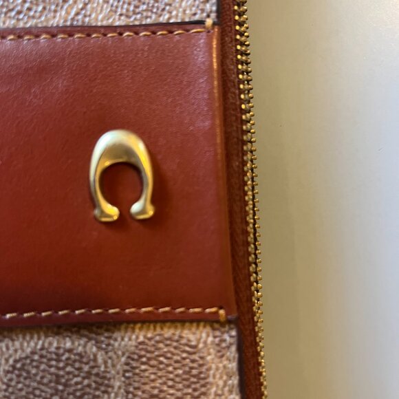 Coach Double Zip Wallet In Signature Canvas - Picture 8 of 10